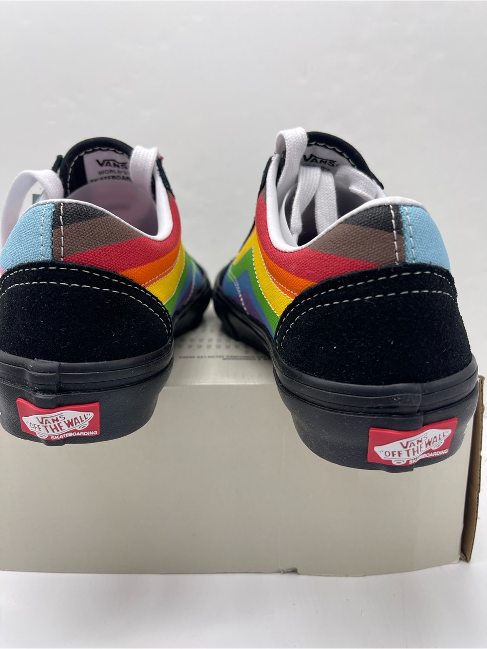 Vans WMNS Skate Old Skool Pride Multi
VN0A5FCBBMB Sneakers - Picture 11 of 16